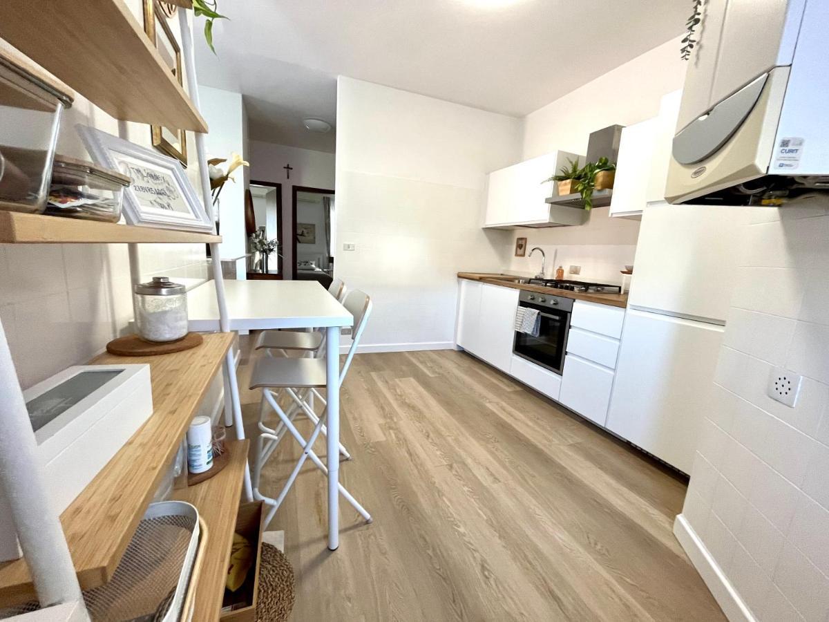 Family Apartment 2 Sirmione Buitenkant foto